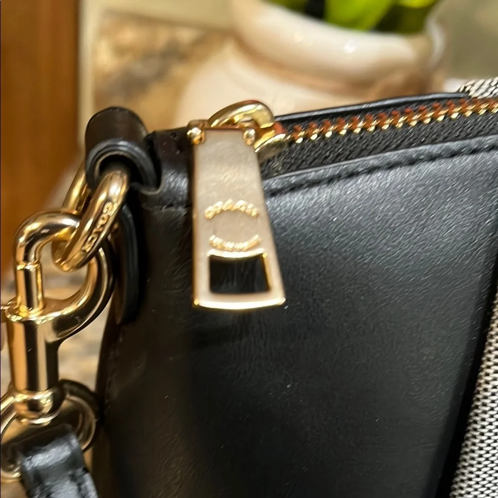 COACH EUC Jacquard Elise Satchel BAG